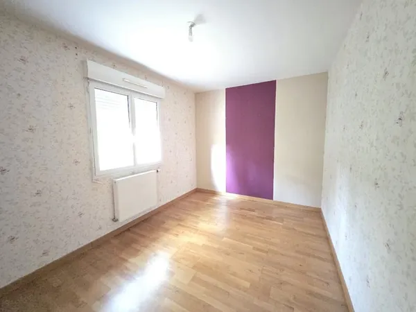 Villa type 7 de 130 m2 hab. implantée sur Terrain clos de 43