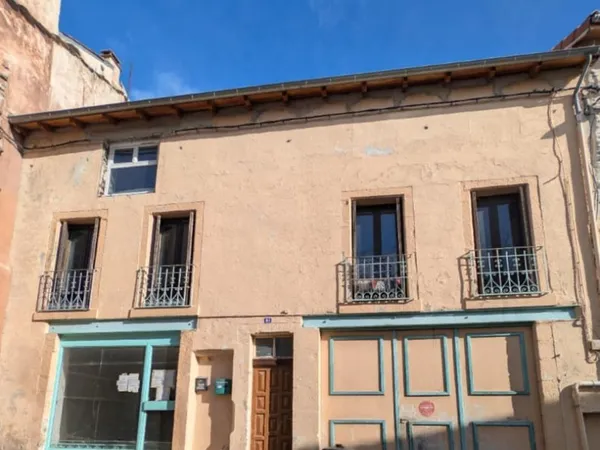 Dépt. 43 - A VENDRE AU MONASTIER SUR GAZEILLE - Grande maiso
