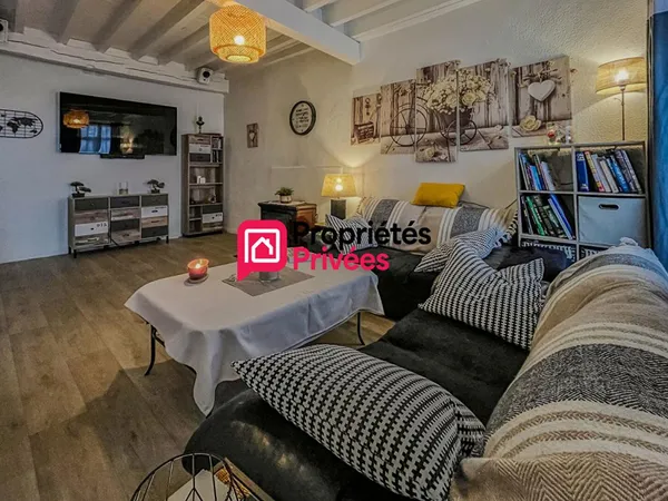 Maison 8 pièces avec patio et garage