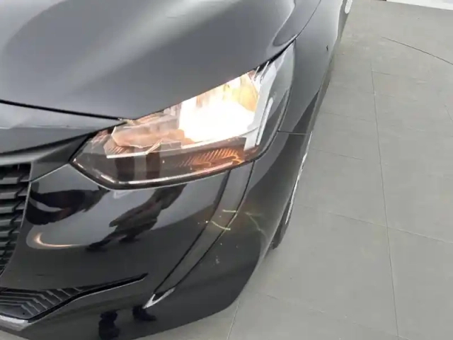Peugeot 208 puretech 75 s&amp;s bvm5 — photo 16