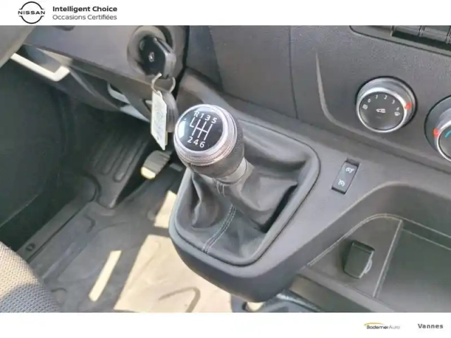 Renault Master trac f3500 l3h2 blue dci 135 — photo 10