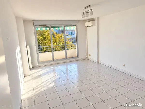 À vendre - T2 avec balcon et parking privatif - Toulouse Limayrac