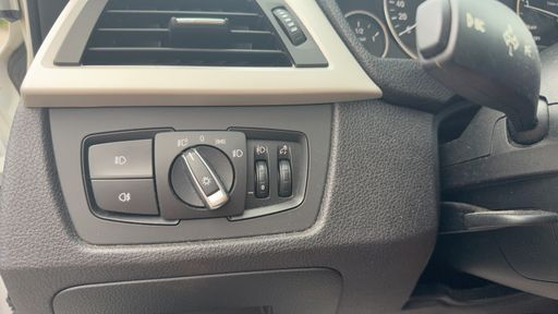 BMW Serie 3 2.0 320d 190 - Lounge – 2016 – 87840 km – Diesel – Boîte Automatique — photo 4