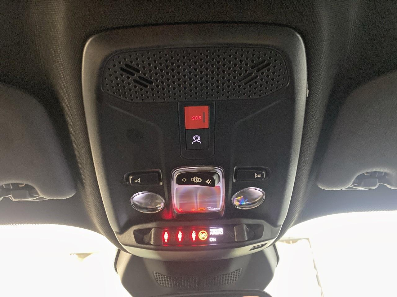 Peugeot 2008 hybrid 145 ch e-dcs6 allure — photo 19