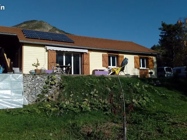 Maison Location La Bâtie-Neuve 4p 105m² 800€