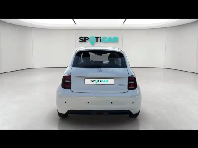 Fiat 500 e 118ch my23 — photo 4