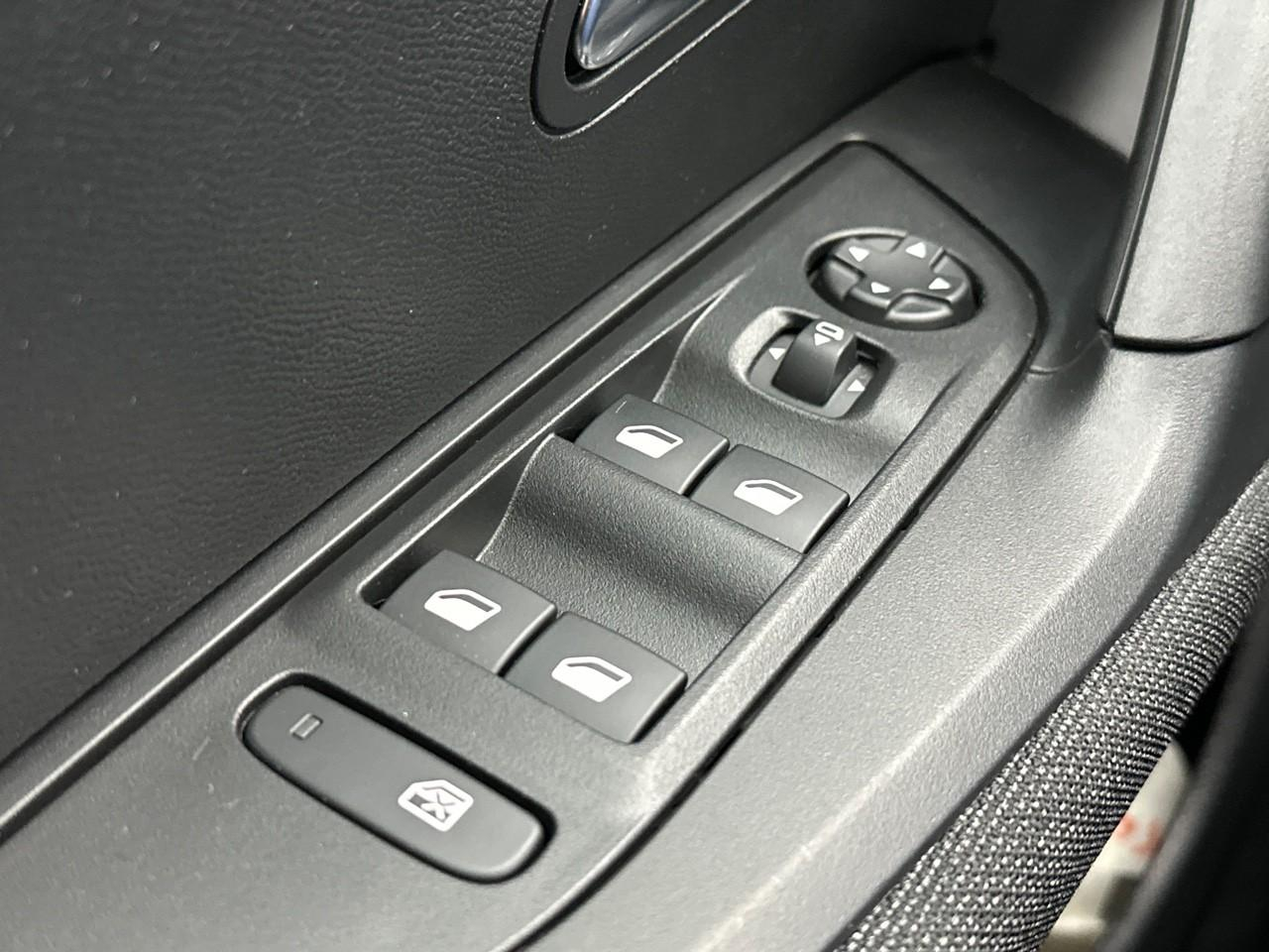 Peugeot 2008 100 s&s bvm6 style — photo 15