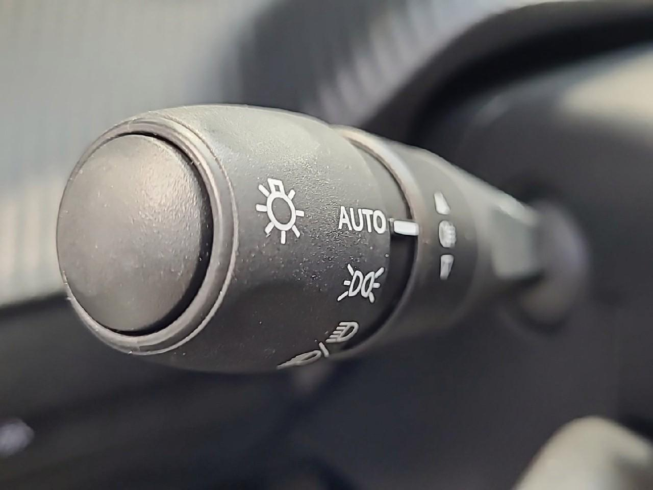 Peugeot 208 puretech 75 s&s bvm5 active pack — photo 23