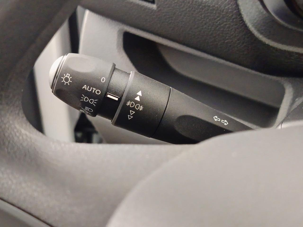 Citroën Jumpy fgn m bluehdi 120 s&s bvm6 driver — photo 18