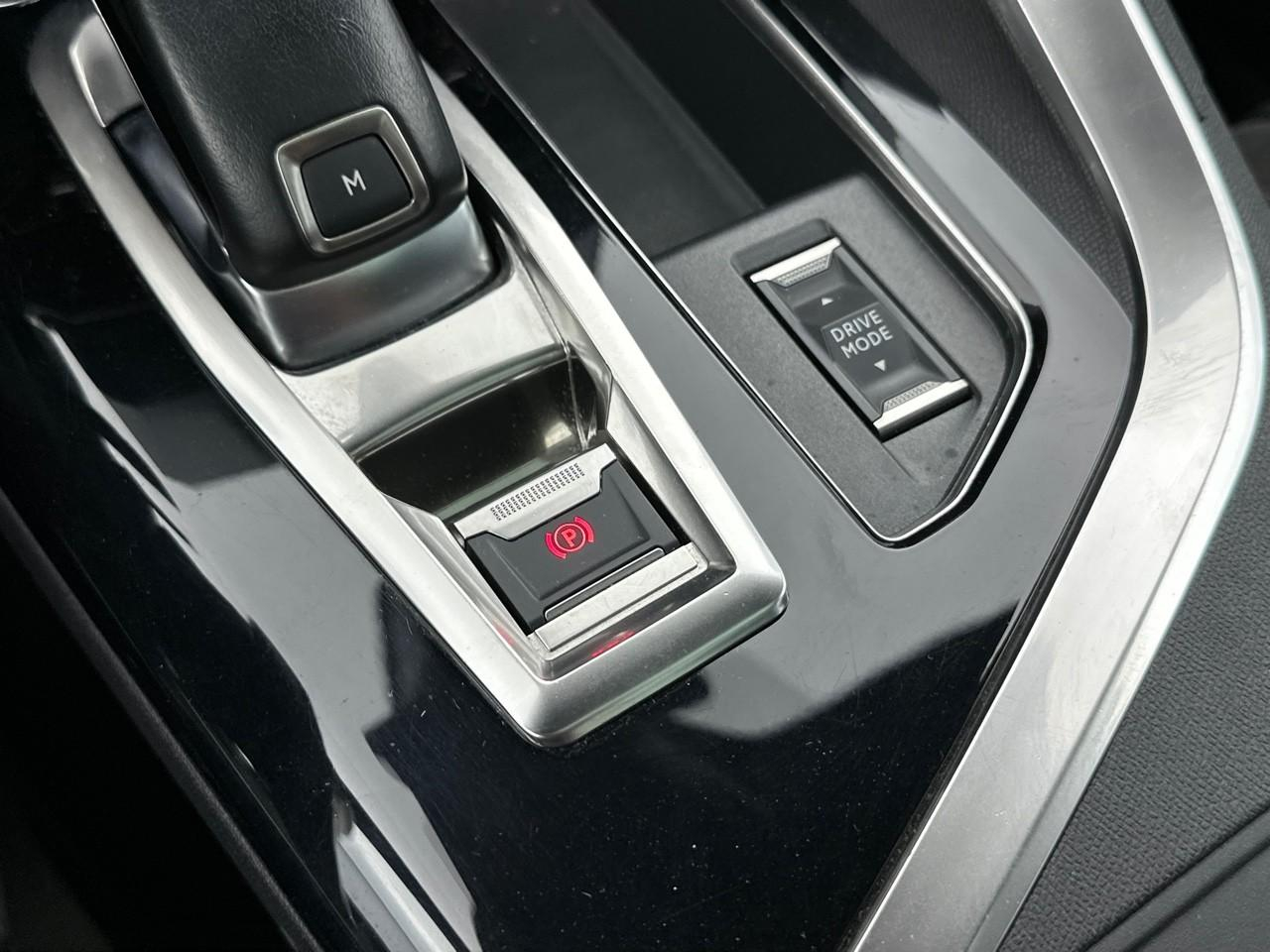 Peugeot 5008 puretech 130ch s&s eat8 gt pack — photo 35