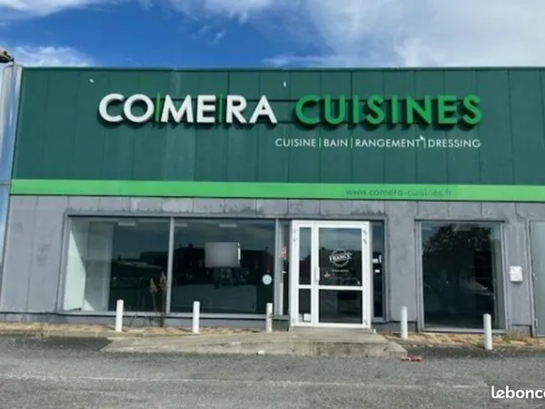 Local commercial 400 m² MÉRIGNAC