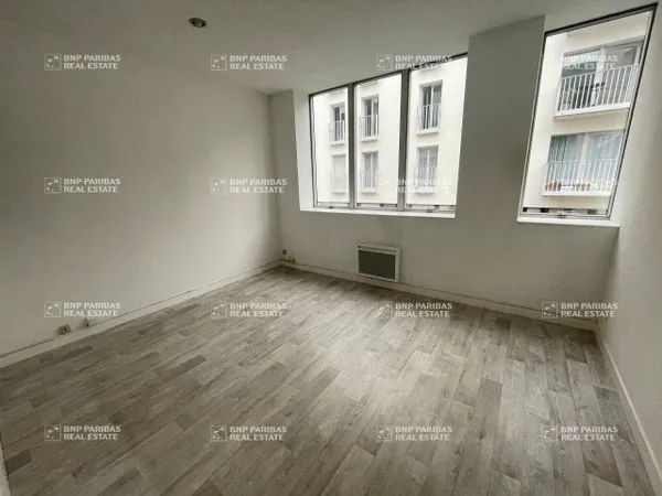 Bureaux 278 m²