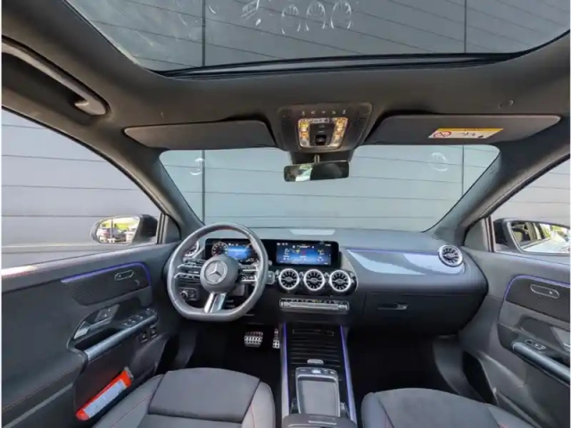 Mercedes Gla 250 e hybrid eq — photo 10
