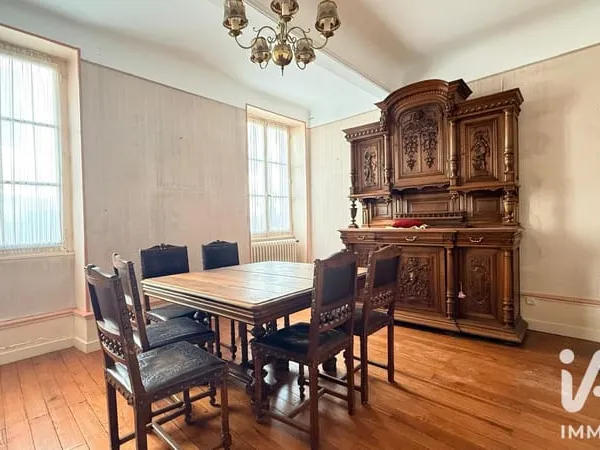 Maison 9 pièces 290 m²