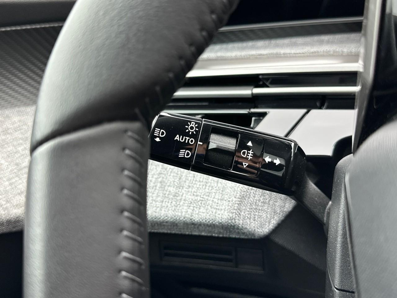 Peugeot 3008 hybrid 145 e-dcs6 allure — photo 17