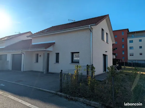 Maison mitoyenne lumineuse de 90 m² — 3 chambres & jardin