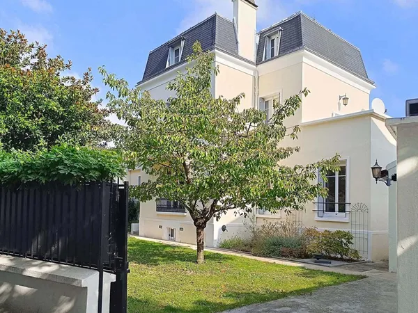 Maison Bourgeoise proche RER A 10 pièces 240m² NEUILLY-PLAISANCE (93360)