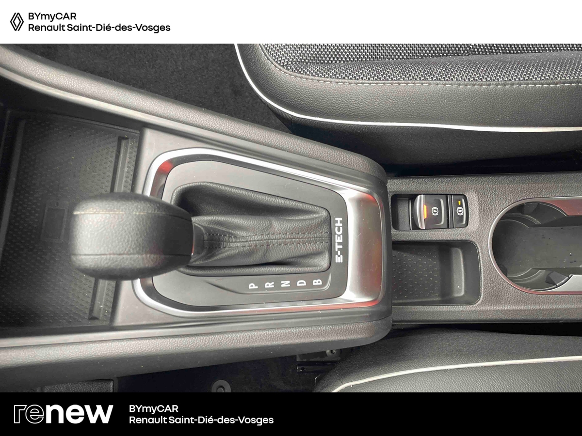 Renault Captur E-Tech full hybrid 145 — photo 22