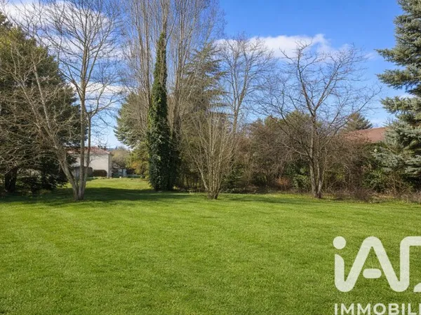 Terrain 672 m²