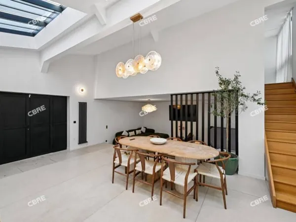 Local 128 m²