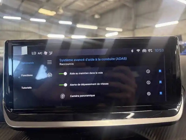 Peugeot 2008 puretech 100 s&amp;s bvm6 — photo 26