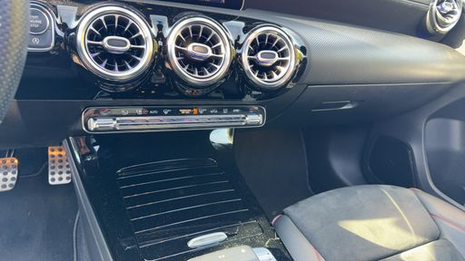 Mercedes Classe A 200 163 7G-DCT - AMG Line – 2019 – 86711 km – Essence – Boîte Automatique — photo 6