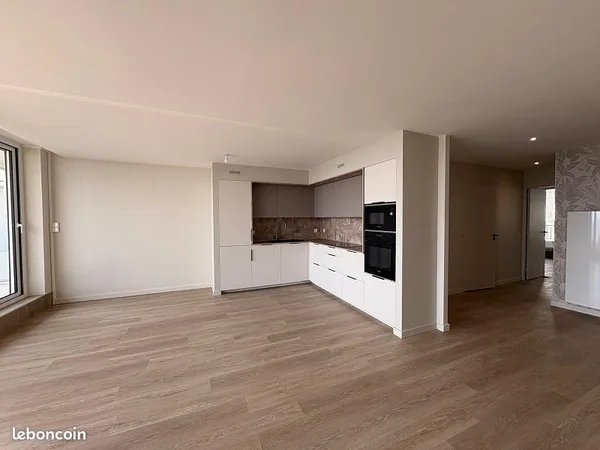 La Baule, Face Mer, superbe 3 pièces rénové de 79,29 m² avec cave et garage