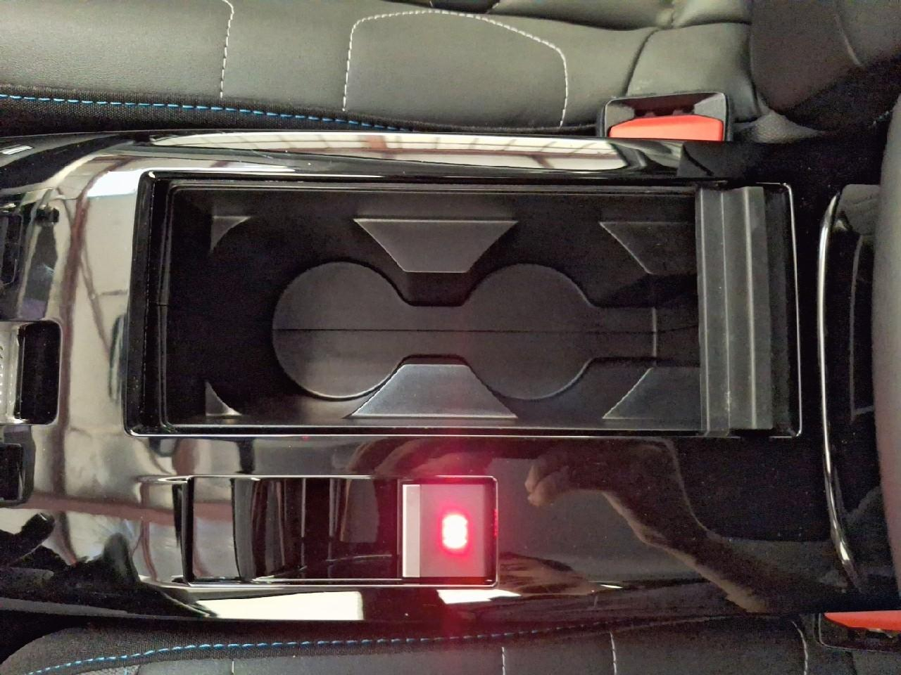Citroën C4 puretech 130ch s&s shine eat8 — photo 13