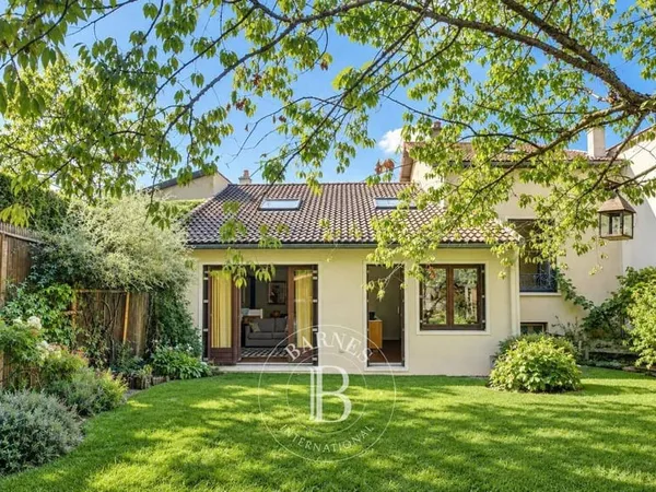 Maison 8 pièces 162 m²