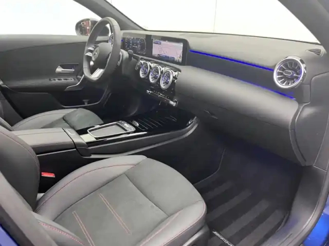 Mercedes Classe A 200 d amg line — photo 16