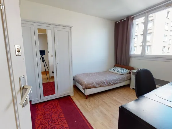 Chambre Meublée à Lyon 8