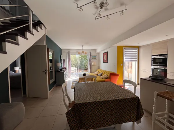 A LOUER - Maison familiale meublée Type 5 avec jardin Avrillé
