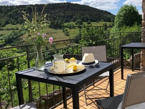 Cévennes - Grande maison en pierre avec vue panoramique
