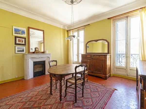 Secteur Longchamp : Appartement familial de 4-5 pièces de 109m² avec balcon