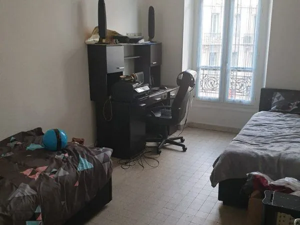 Colocation dans grande chambre