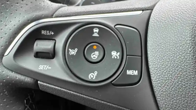 Opel Grandland hybrid 300 ch awd bva8 — photo 76