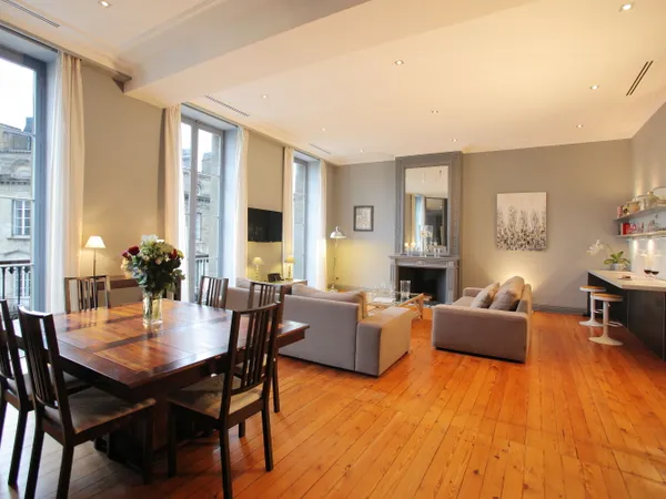 Loue appartement meublé 135m² Bordeaux - Triangle d'Or - 3 chambres