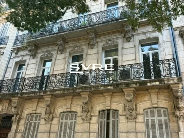 Local professionnel 170 m²