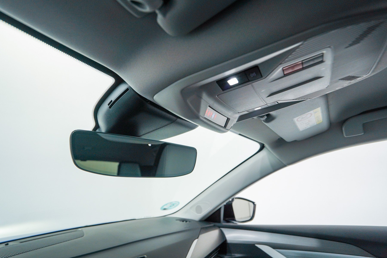 Opel Astra — photo 29