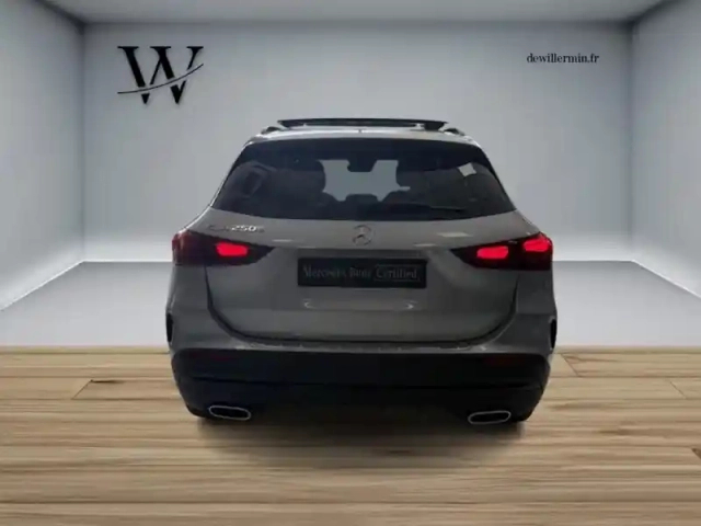 Mercedes Gla 250 e hybrid eq amg line — photo 4