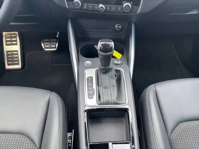 Audi Q2 35 tfsi 150 s tronic 7 — photo 11