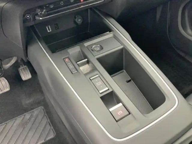 Citroën C5 Aircross hybride rechargeable 225 e-eat8 c-series — photo 24