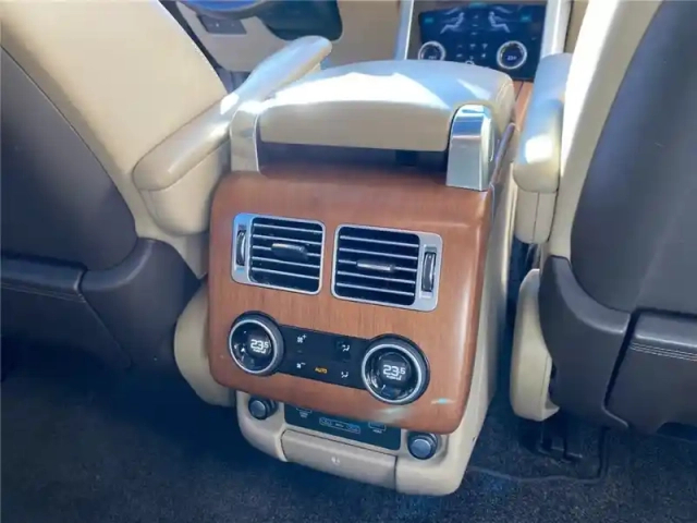 Land Rover Range Rover mark vii swb p400e phev si4 2.0l 400ch — photo 24