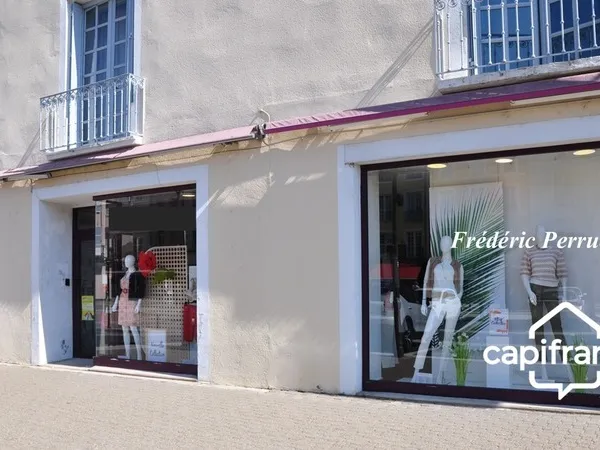 Issoire (Puy-de-Dôme) : Cession de droit au bail  Boutique emplacement N°1