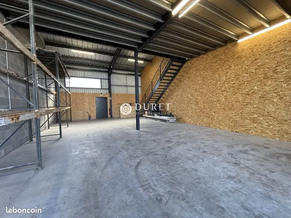 Local 180 m² Sainte-Hermine