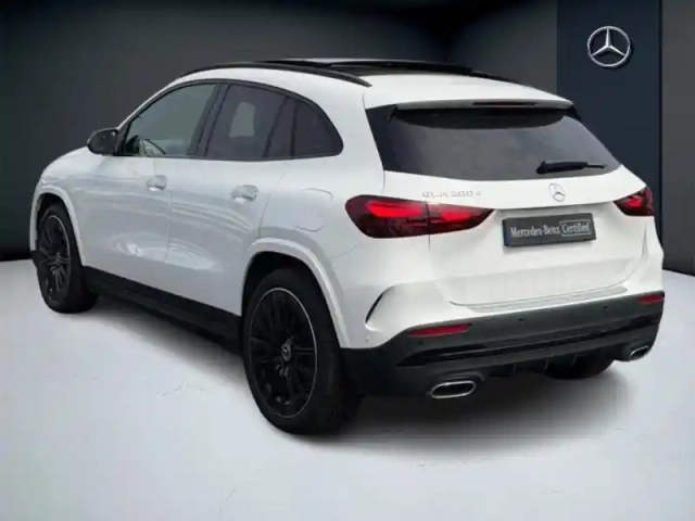 Mercedes Gla 200 d amg line — photo 23