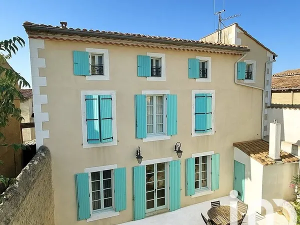 Maison 10 pièces 318 m²