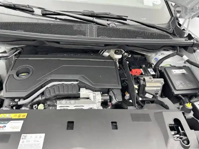 Peugeot 3008 hybrid 145 e-dcs6 — photo 85