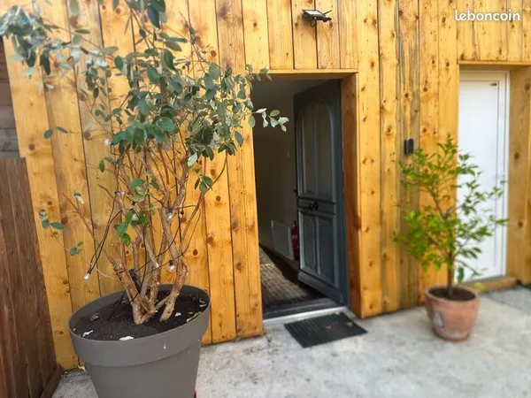 Bureau et espace de travail Location Saint-Leu-la-Forêt 2p 15m² 750€
