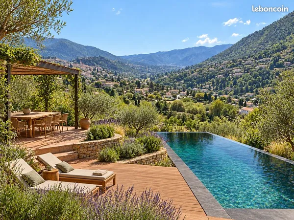 Votre maison dans les collines de Tourrette-Levens - 879 m²